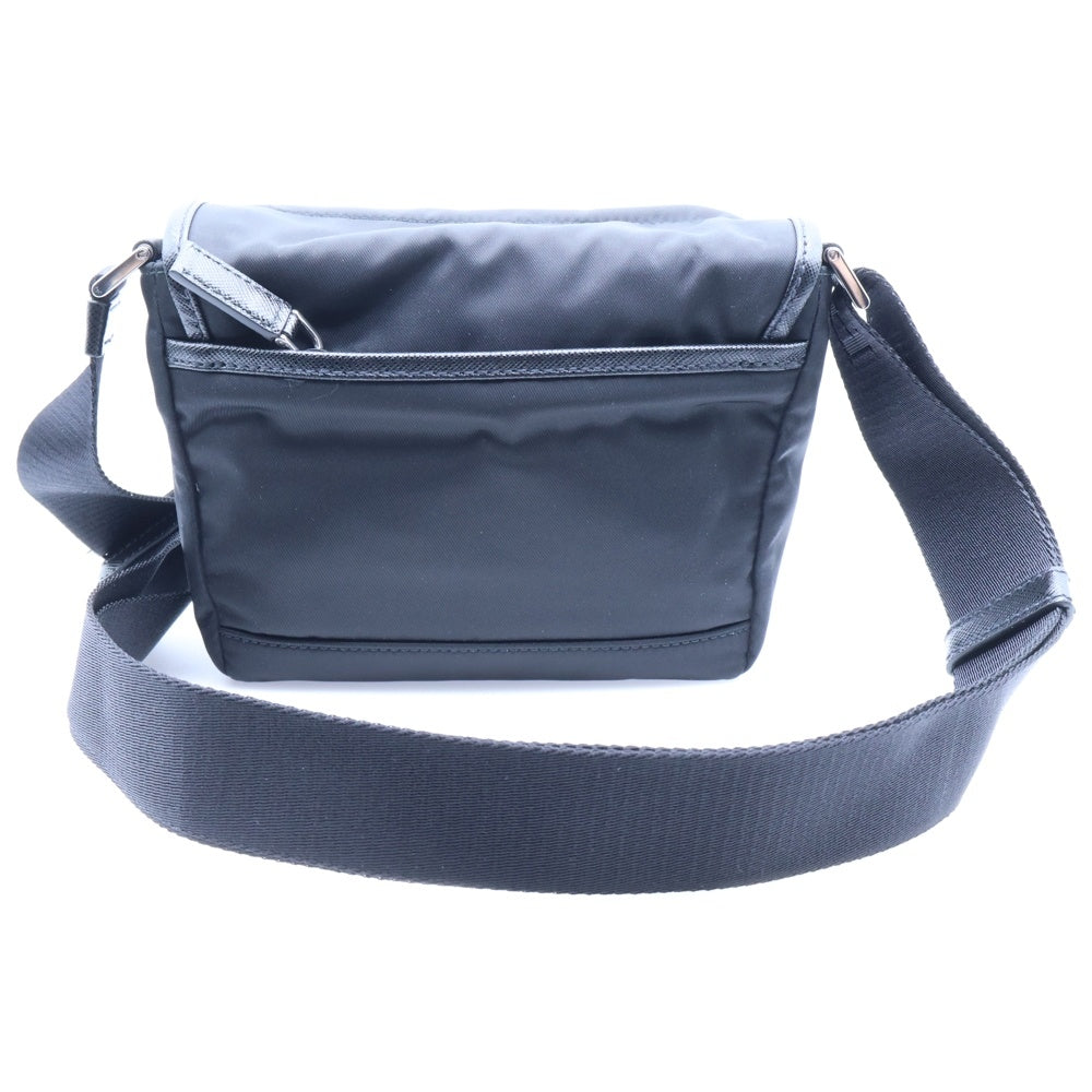 PRADA(プラダ) Re-Nylon サフィアーノレザー切替 トライアングルロゴプレート ショルダーバッグ ブラック 2VD070