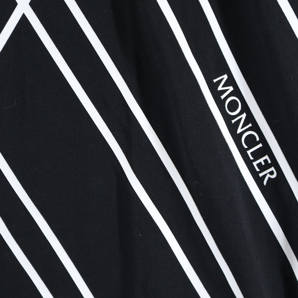 MONCLER(モンクレール) 21AW フロントビッグロゴプリント クルーネック半袖Tシャツ カットソー ブラック G20918C0009