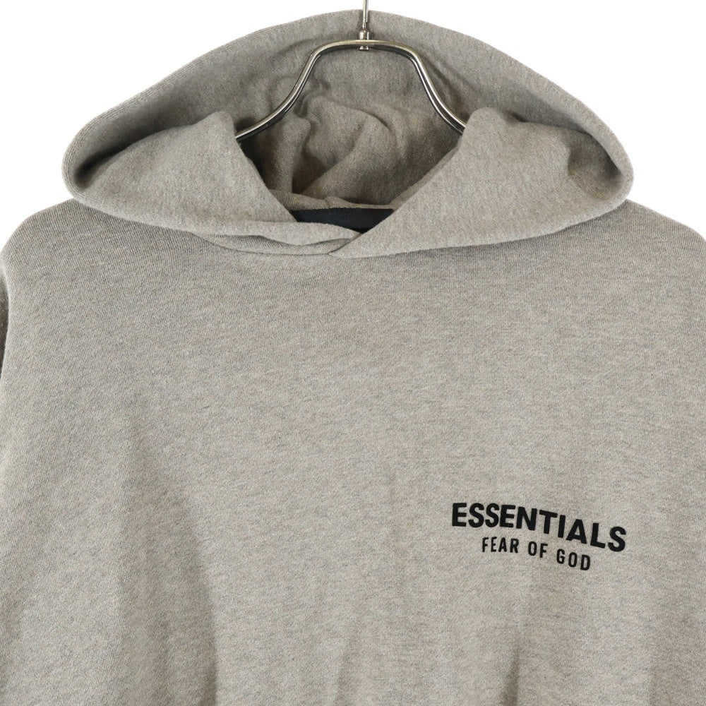 FEAR OF GOD ESSENTIALS(フィアオブゴッド エッセンシャルズ) フロントロゴプリント スウェット プルオーバーパーカー ベージュ