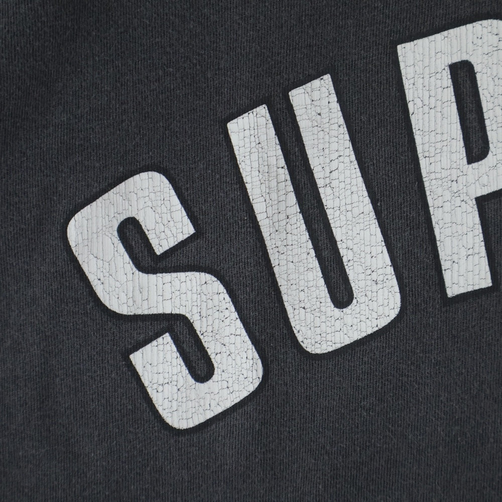 SUPREME(シュプリーム) 24SS Cracked Arc S/S Top Tee アーチロゴ クラックプリント クルーネック半袖Tシャツ カットソー チャコールグレー