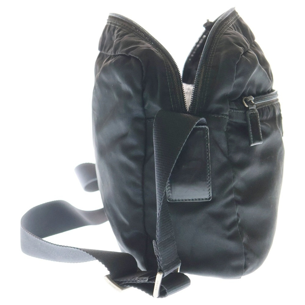 PRADA(プラダ) 三角ロゴプレート ラウンドジップ ナイロン ショルダー