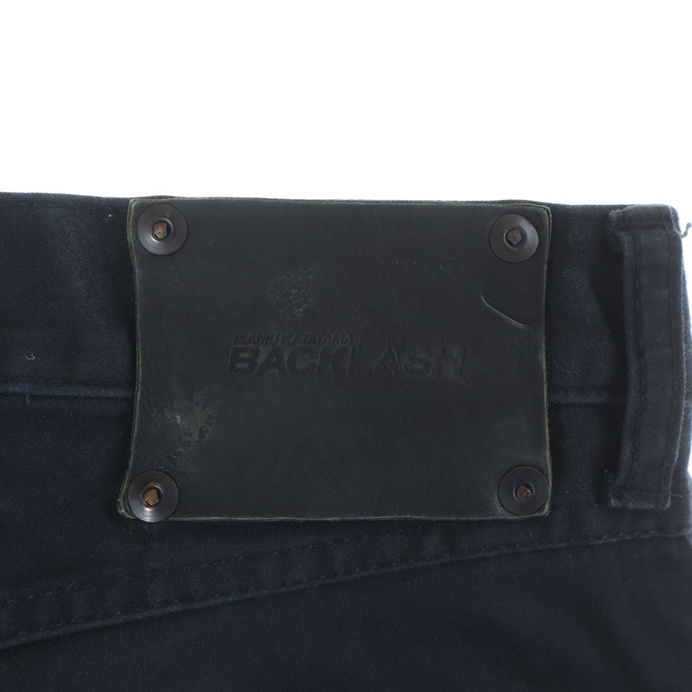 ISAMU KATAYAMA BACKLASH(イサムカタヤマバックラッシュ) SHARKEY 裾ジップ コットン ストレッチ ストレート スキニーパンツ ブラック 1661-02