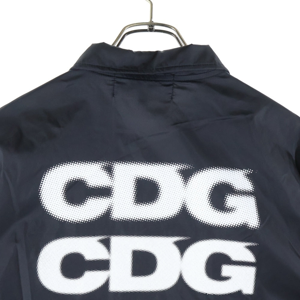 COMME des GARCONS CDG(コムデギャルソン シーディージー) COACH JACKET バックロゴプリント ナイロン コーチジャケット ブラック SZ-J004 AD2022