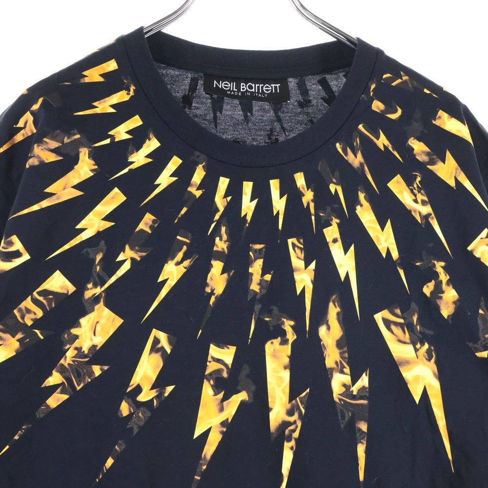 Neil Barrett(ニール バレット) Flame Thunderbolt T-shirt フレイム サンダーボルト グラフィックプリント クルーネック 半袖Tシャツ カットソー ブラック PBJT578S-M522S