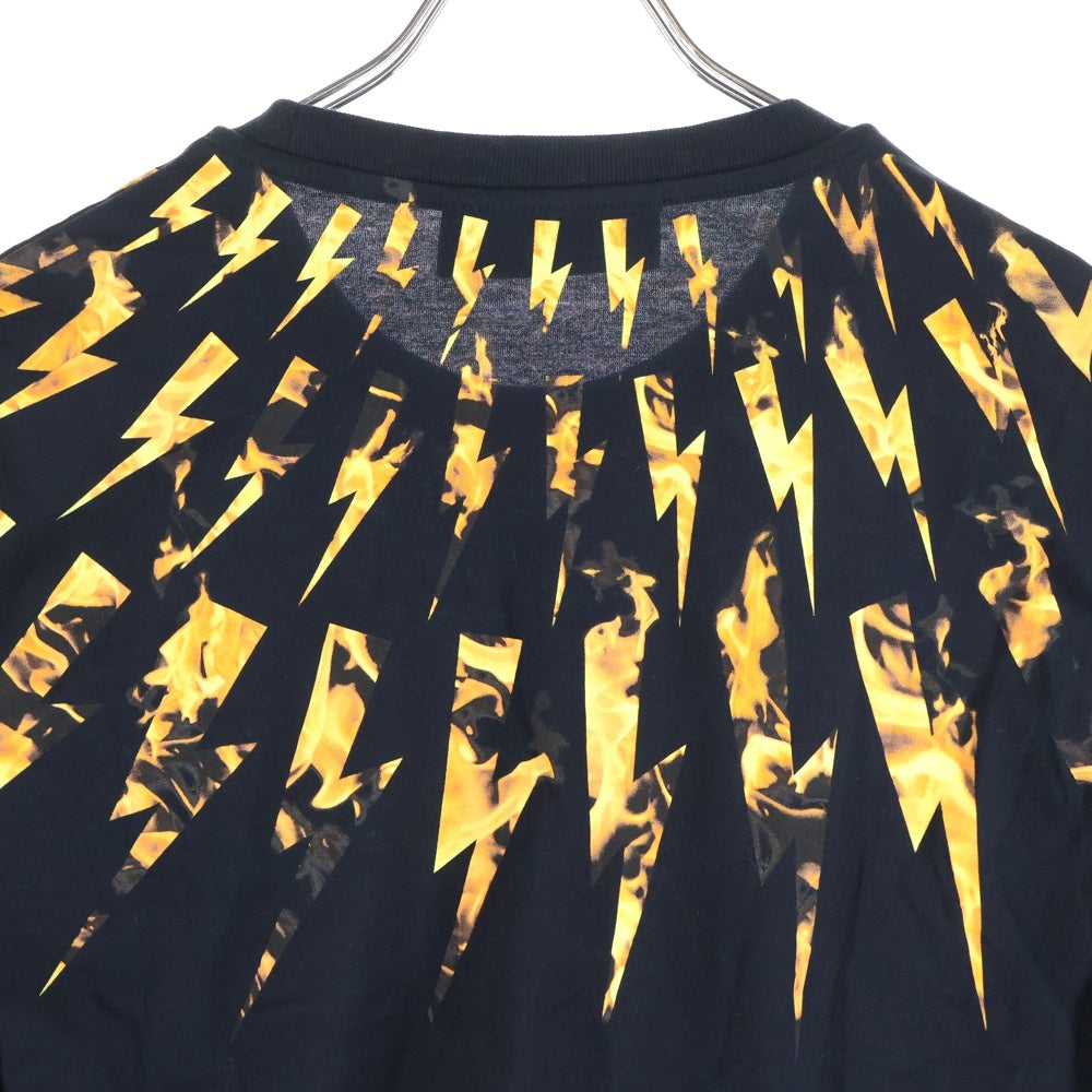 Neil Barrett(ニール バレット) Flame Thunderbolt T-shirt フレイム サンダーボルト グラフィックプリント クルーネック 半袖Tシャツ カットソー ブラック PBJT578S-M522S