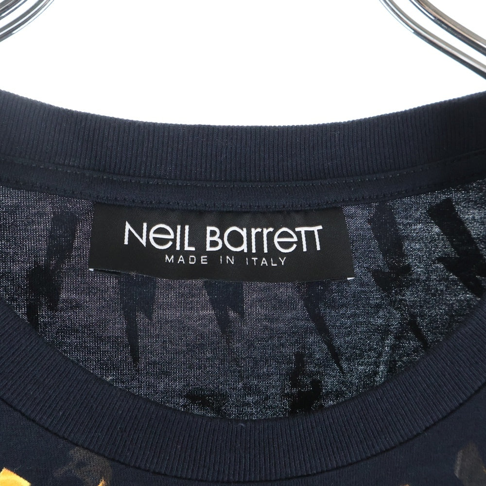 Neil Barrett(ニール バレット) Flame Thunderbolt T-shirt フレイム サンダーボルト グラフィックプリント クルーネック 半袖Tシャツ カットソー ブラック PBJT578S-M522S
