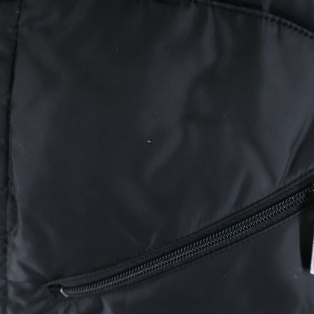 BURBERRY BLACK LABEL(バーバリー ブラックレーベル) ロゴ刺繍 ファーフーデッド ジップアップ ダウンジャケット ブラック BMP04-900-09