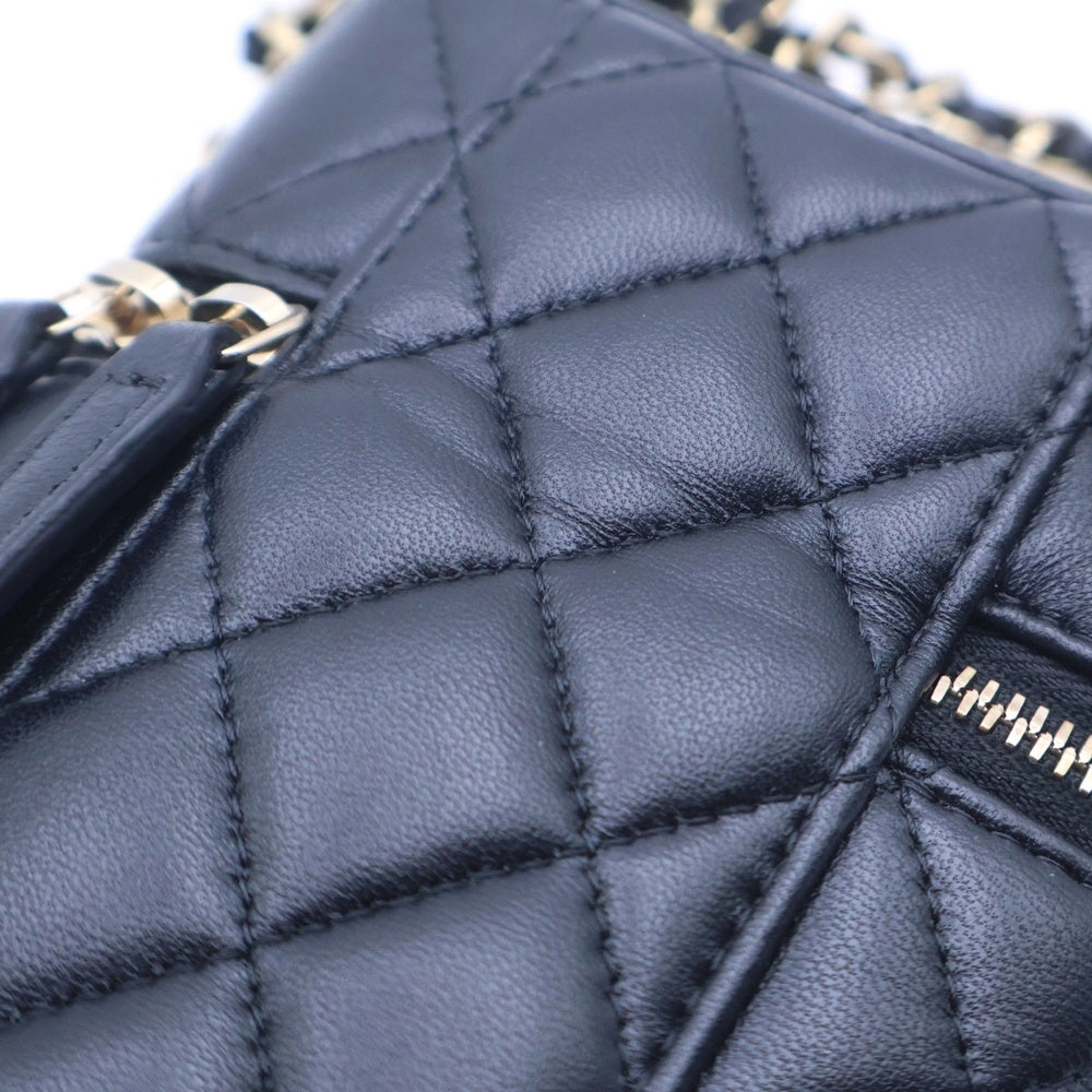CHANEL(シャネル) ココマーク マトラッセ バニティ ラムスキン フォンケース チェーンショルダーバッグ ブラック ランダムシリアル AP2084 レディース