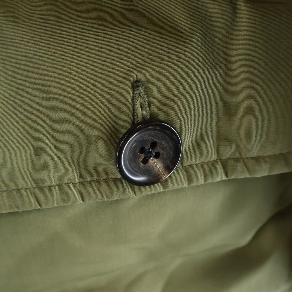 Eddie Bauer(エディバウワー) 50S VINTAGE KARAKORAM ヴィンテージ カラコルム 日の出タグ ダウンジャケット カーキ