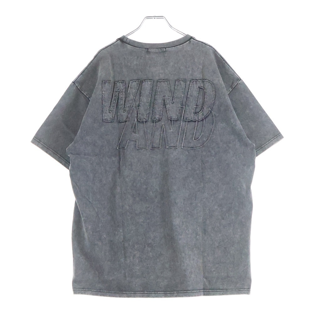 WIND AND SEA(ウィンダンシー) 24SS HIGH SULFER S/S TEE ハイサルファー加工 ロゴ刺繍 半袖Tシャツ カットソー グレー WDS-O-SIG-24-Q4-CS-02