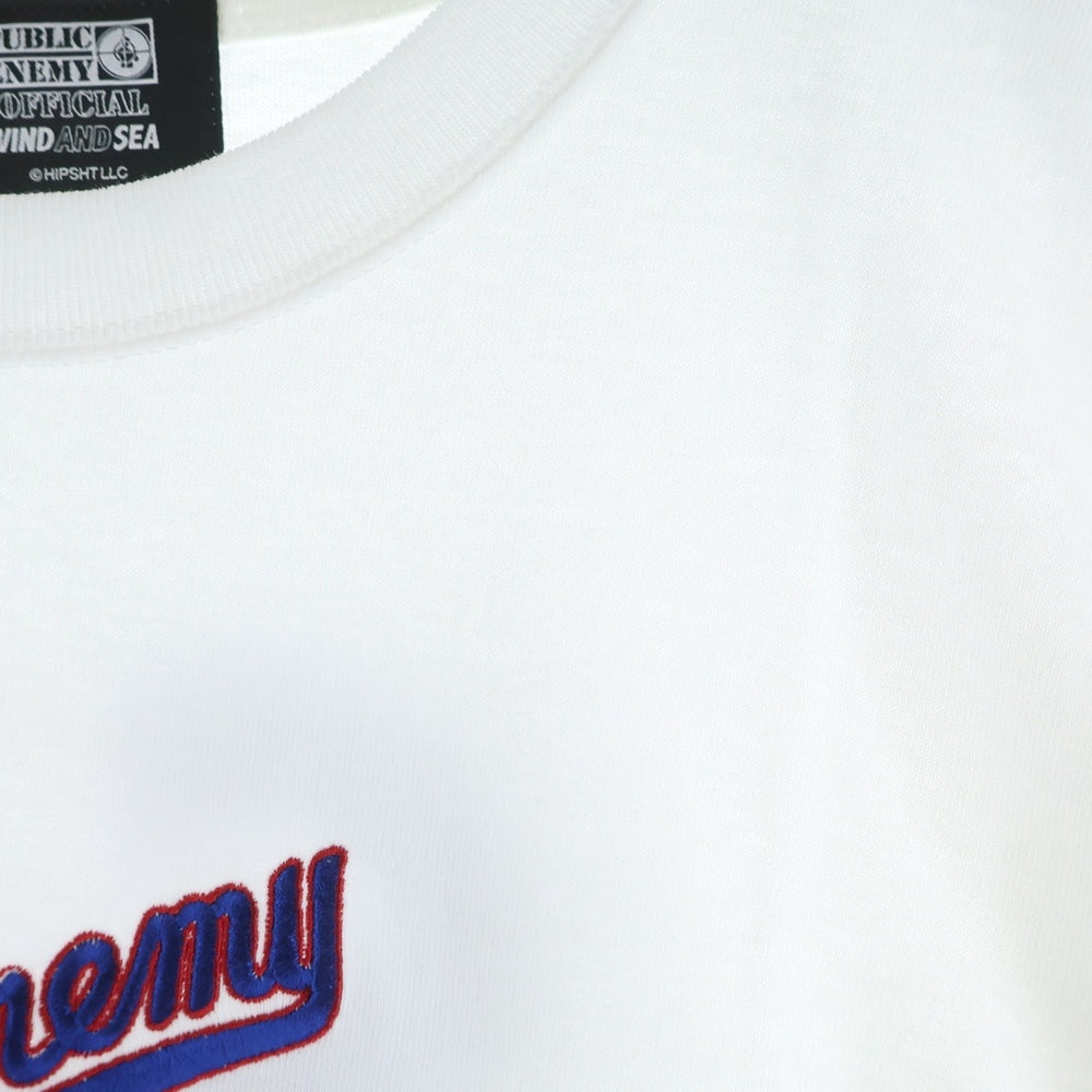 WIND AND SEA(ウィンダンシー) ×PUBLIC ENEMY パブリックエネミー ロゴ刺繍 クルーネック 半袖Tシャツ カットソー ホワイト WDS-PEFTP-10