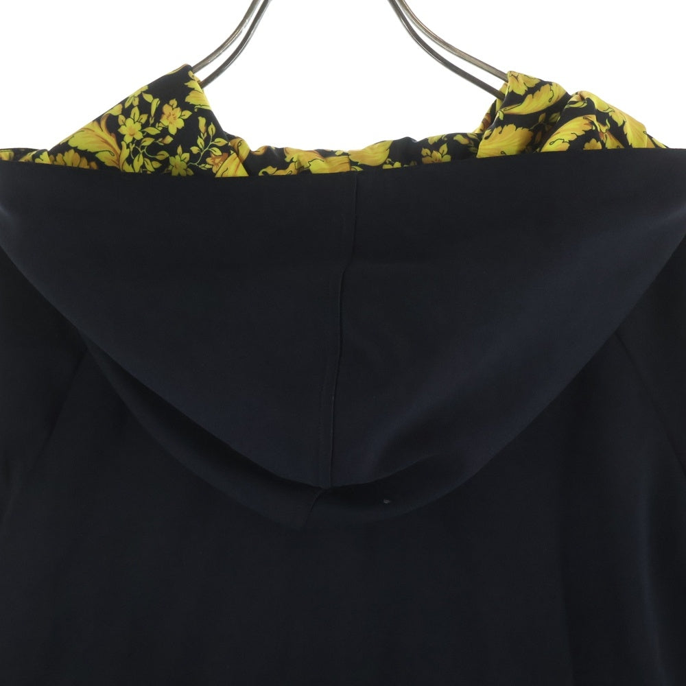 VERSACE(ヴェルサーチ) 20AW メデューサロゴ ジップパーカー ブラック AGU03005
