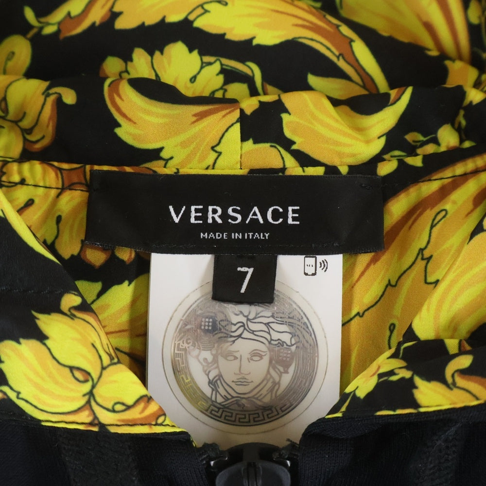 VERSACE(ヴェルサーチ) 20AW メデューサロゴ ジップパーカー ブラック AGU03005