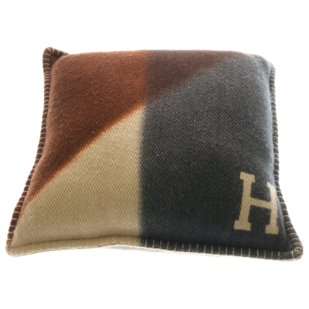 HERMES(エルメス) Hピタゴラス カシミヤ クッション グレージュ/ネイビー/バーガンディ レディース