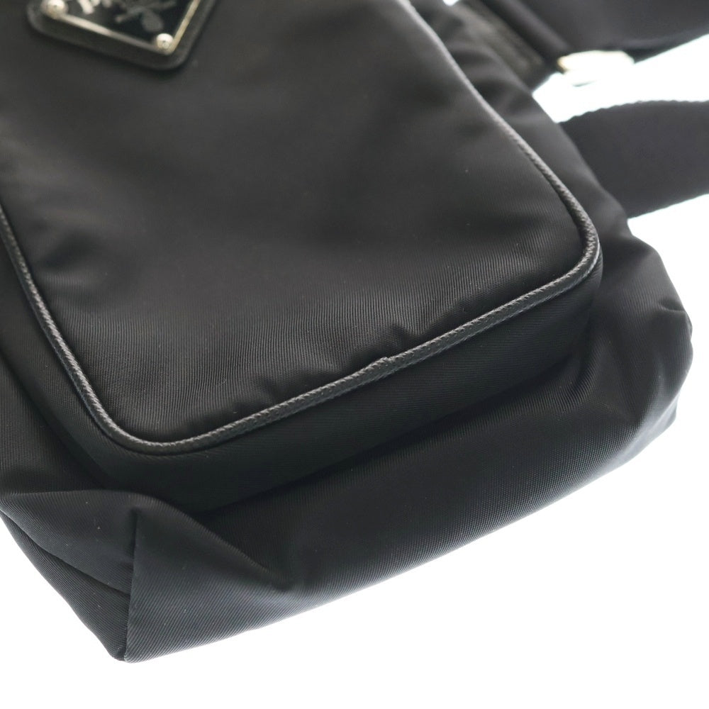 PRADA(プラダ) Re-Nylon リナイロン トライアングルロゴプレート スマートフォンケース ポーチ ブラック