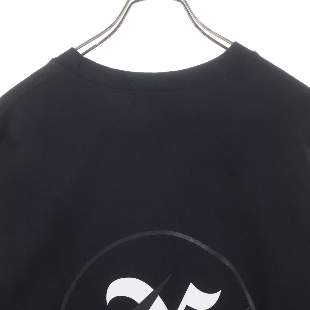 GOD SELECTION XXX(ゴッドセレクショントリプルエックス) ×FRAGMENT フラグメント ロゴプリント クルーネックスウェット トレーナー ブラック
