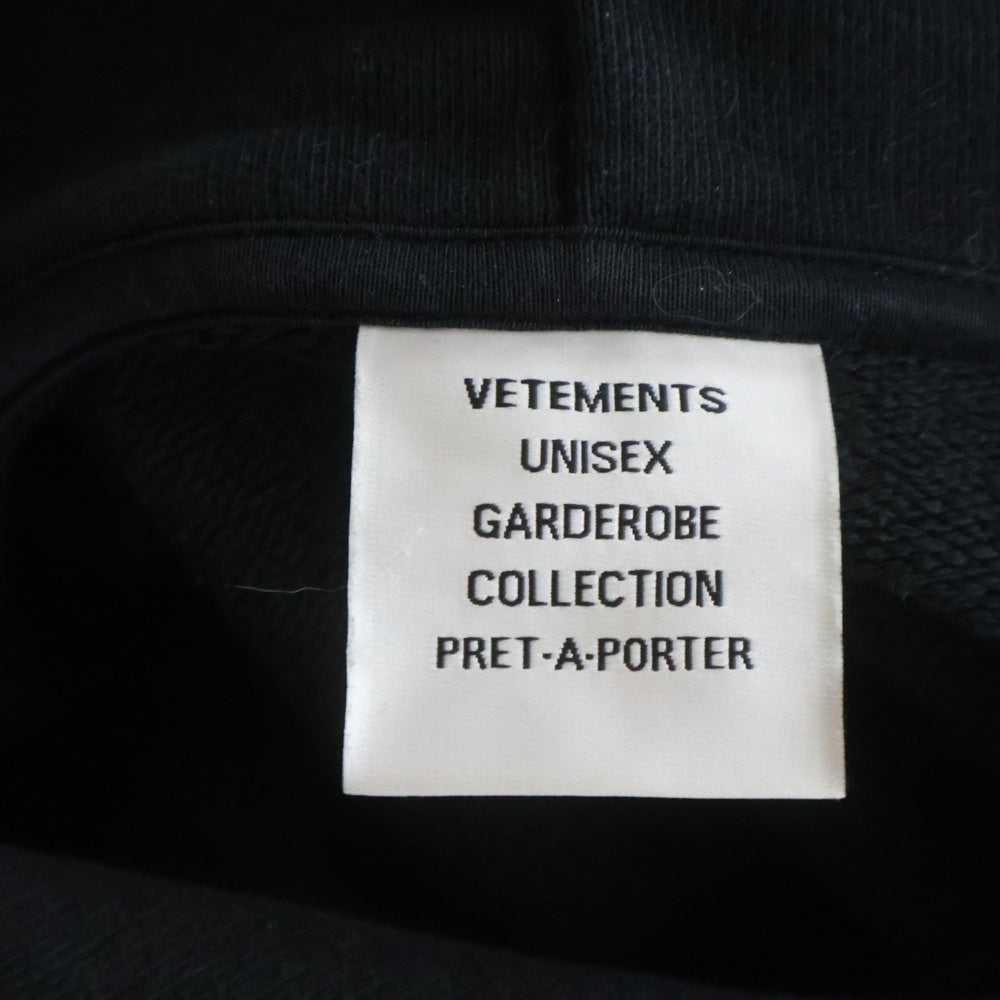 VETEMENTS(ヴェトモン) 25SS Back Street Boys Oversized Hoodie フロントプリント プルオーバーパーカー フーディ ブラック UA66HD700B