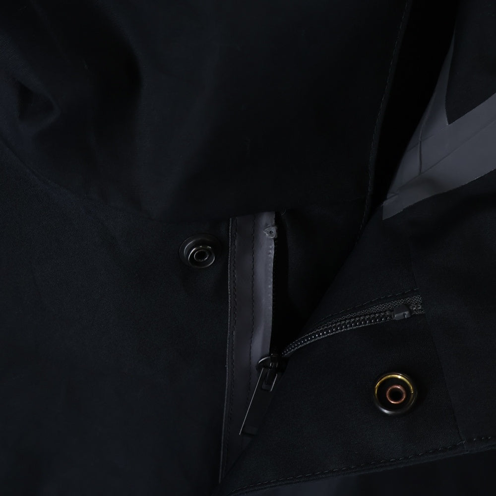 LEMAIRE(ルメール) 24AW Soft Technical Parka ソフト テクニカル パーカー ゴム引き ショートコート ジャケット ブラック OW1095 LF1294