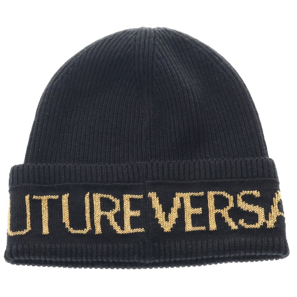 VERSACE ヴェルサーチ ロゴジャガード ニットキャップ 帽子 ブラック 73GAZK40 VERSACE(ヴェルサーチ) ロゴジャガード ニットキャップ 帽子 ブラック