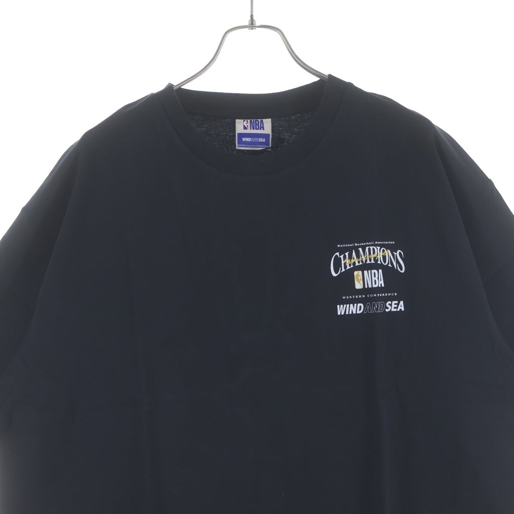 WIND AND SEA(ウィンダンシー) ×NBA CHAMPIONS TEE エヌビーエー チャンピオン ロゴプリント クルーネック 半袖Tシャツ カットソー ブラック WDS-C-PNB7-24-Q4-07