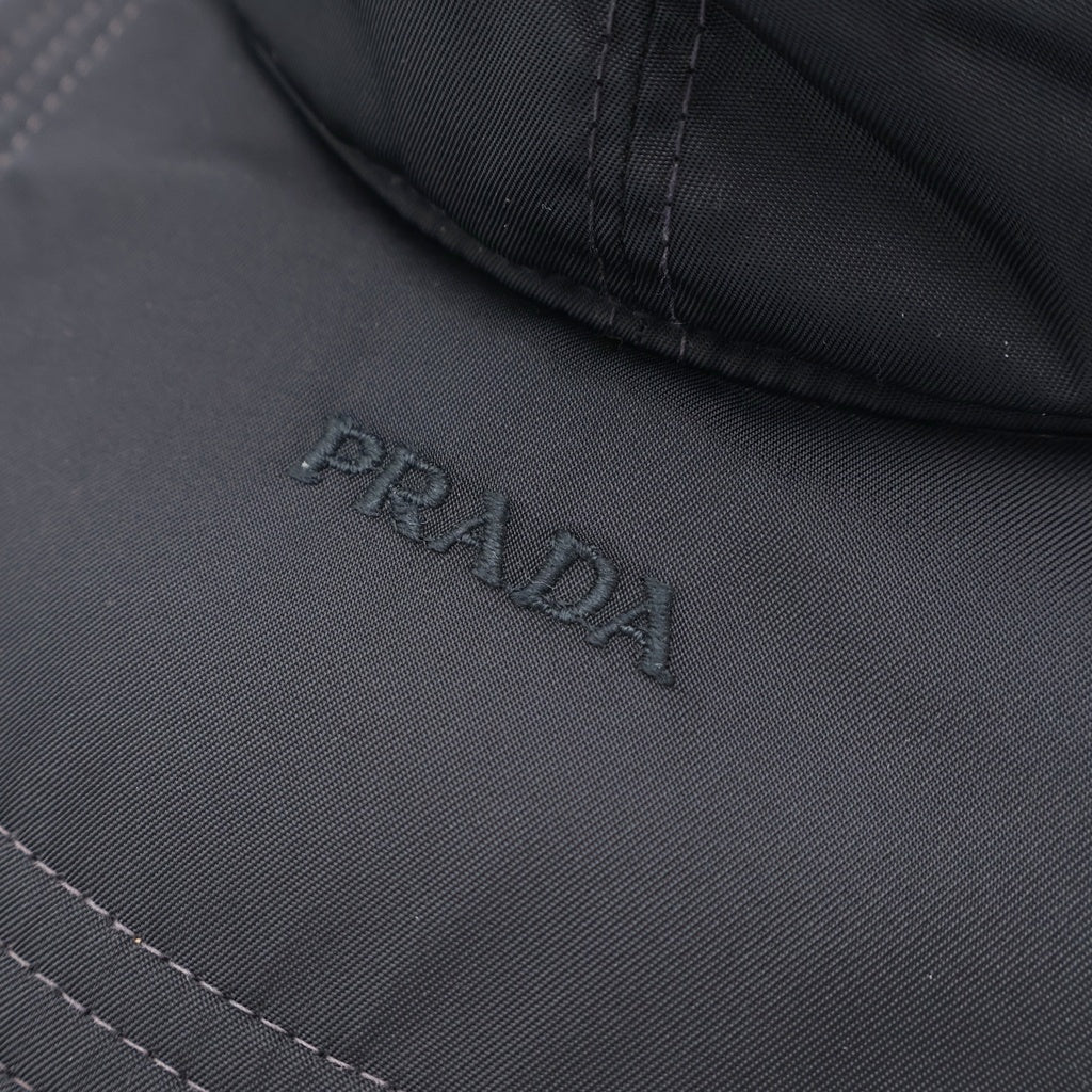 PRADA(プラダ) ロゴ刺繍 ナイロン キャンプキャップ ブラック レディース