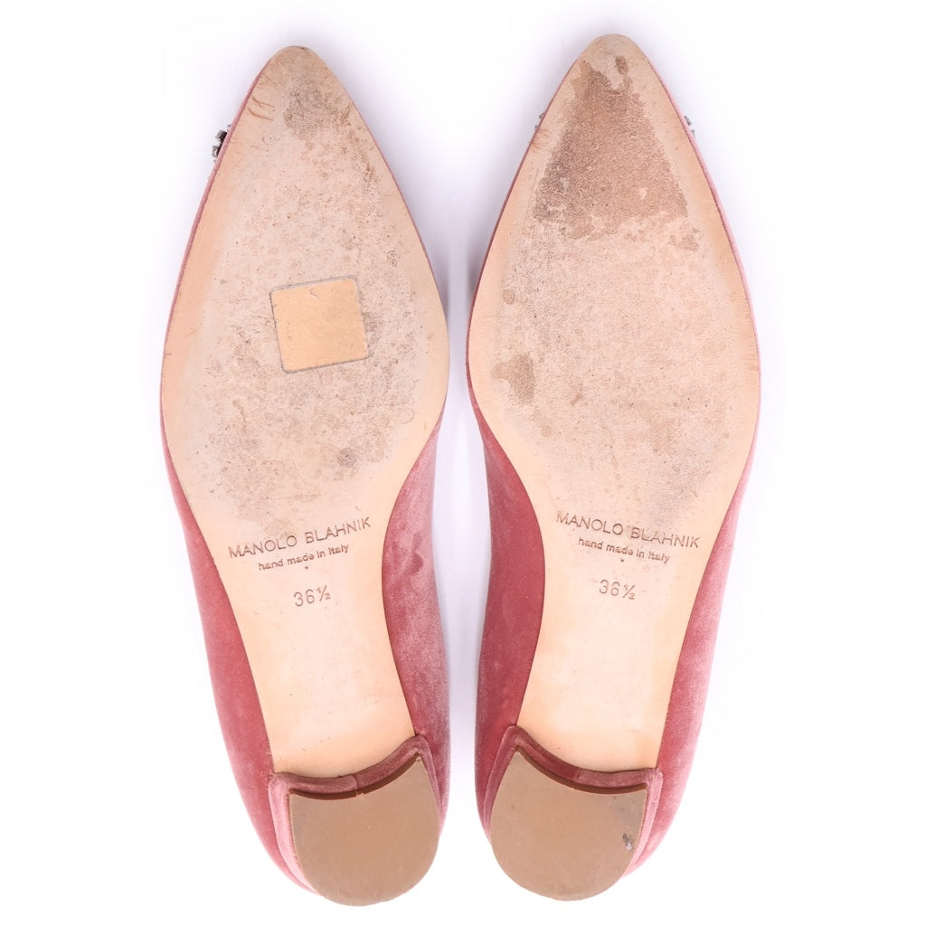 MANOLO BLAHNIK(マノロブラニク) ハンギシ ベロア ビジュー装飾 ポインテッドトゥ フラット パンプス ピンク レディース