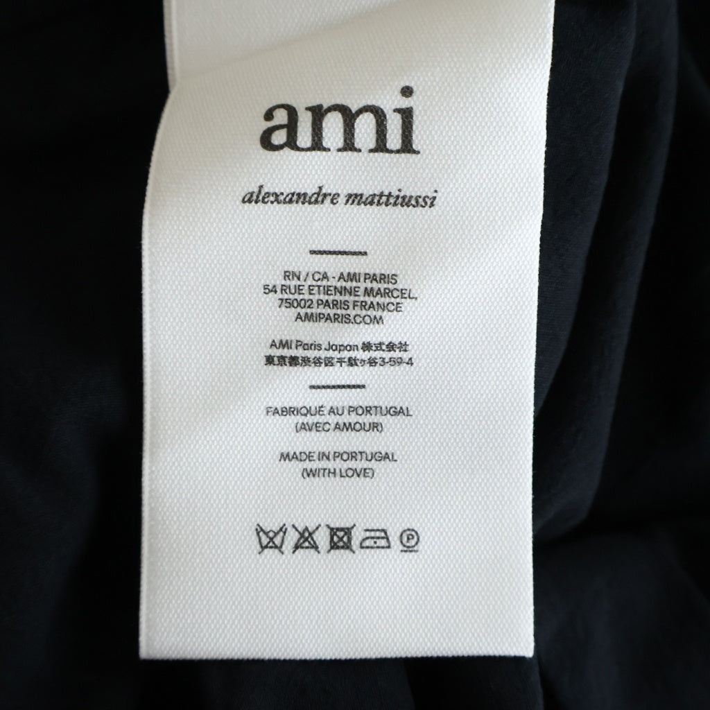 AMI Alexandre Mattiussi(アミアレクサンドルマテュッシ) AMI de Coeur ハートロゴ刺繍 コットン 半袖シャツ ブラック HSH240.CO0062