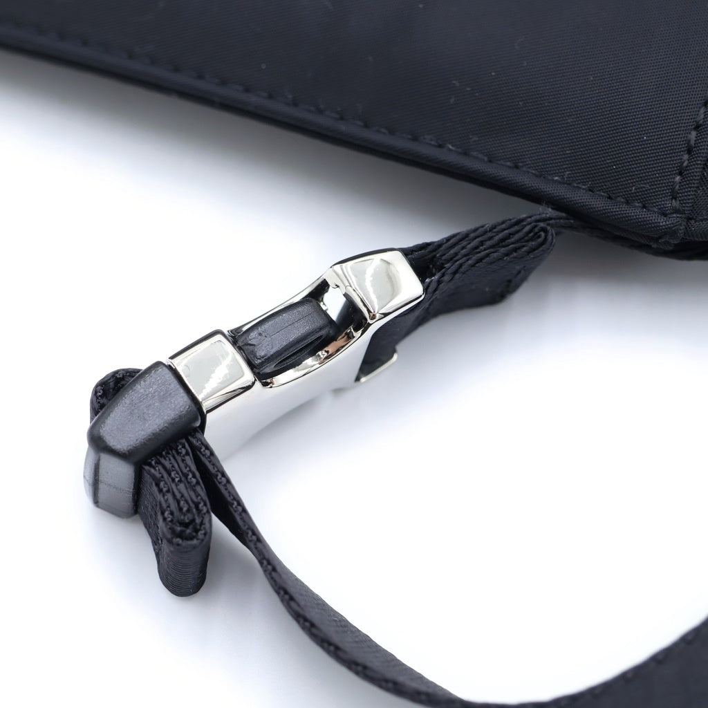 MM6 Maison Margiela(エムエムシックスメゾンマルジェラ) JAPANESE SLING BAG ジャパニーズ ニューメリック ナイロン スリングバッグ ショルダーバッグ ボディバッグ ブラック SB5WG0019