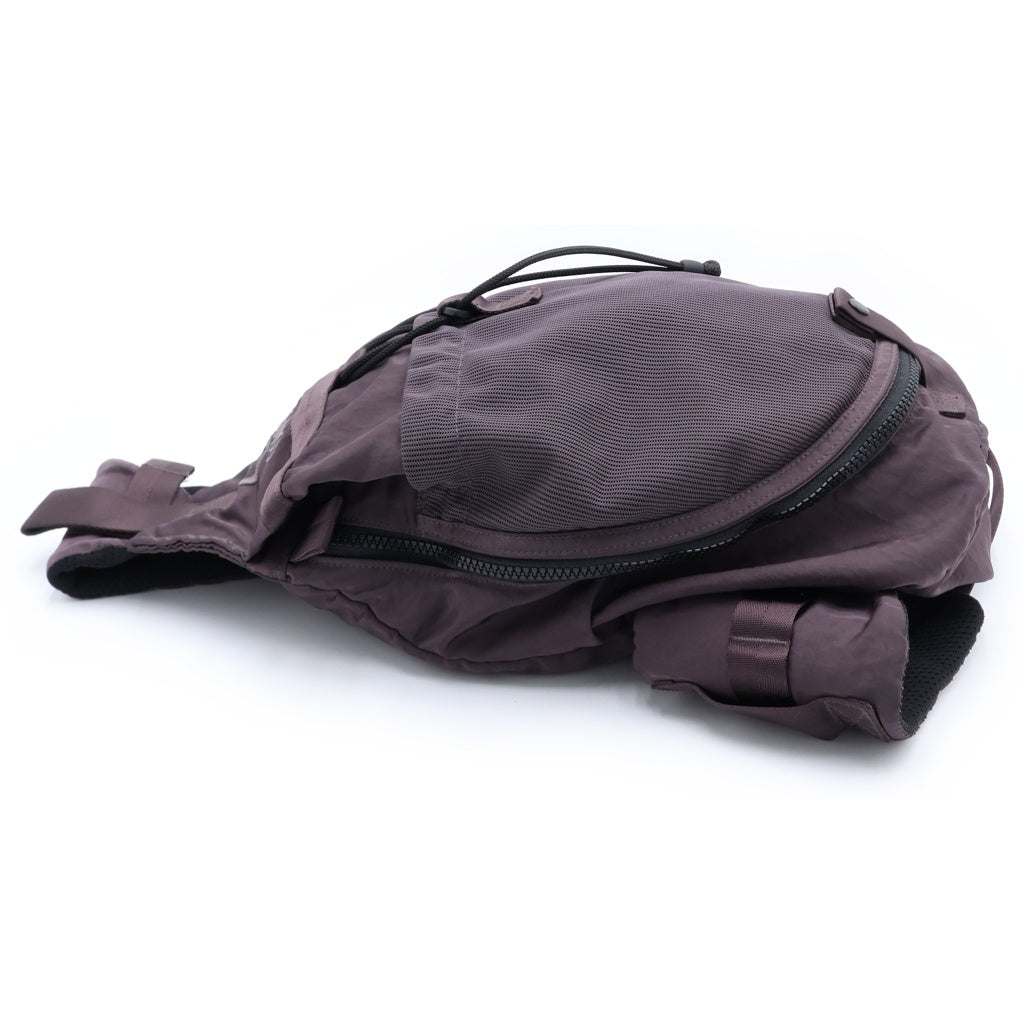 C.P. Company(シーピーカンパニー) Nylon B Crossbody Mesh Rucksac ナイロン クロスボディ メッシュ ナイロン ショルダーバッグ ブラウン 17CMAC075A