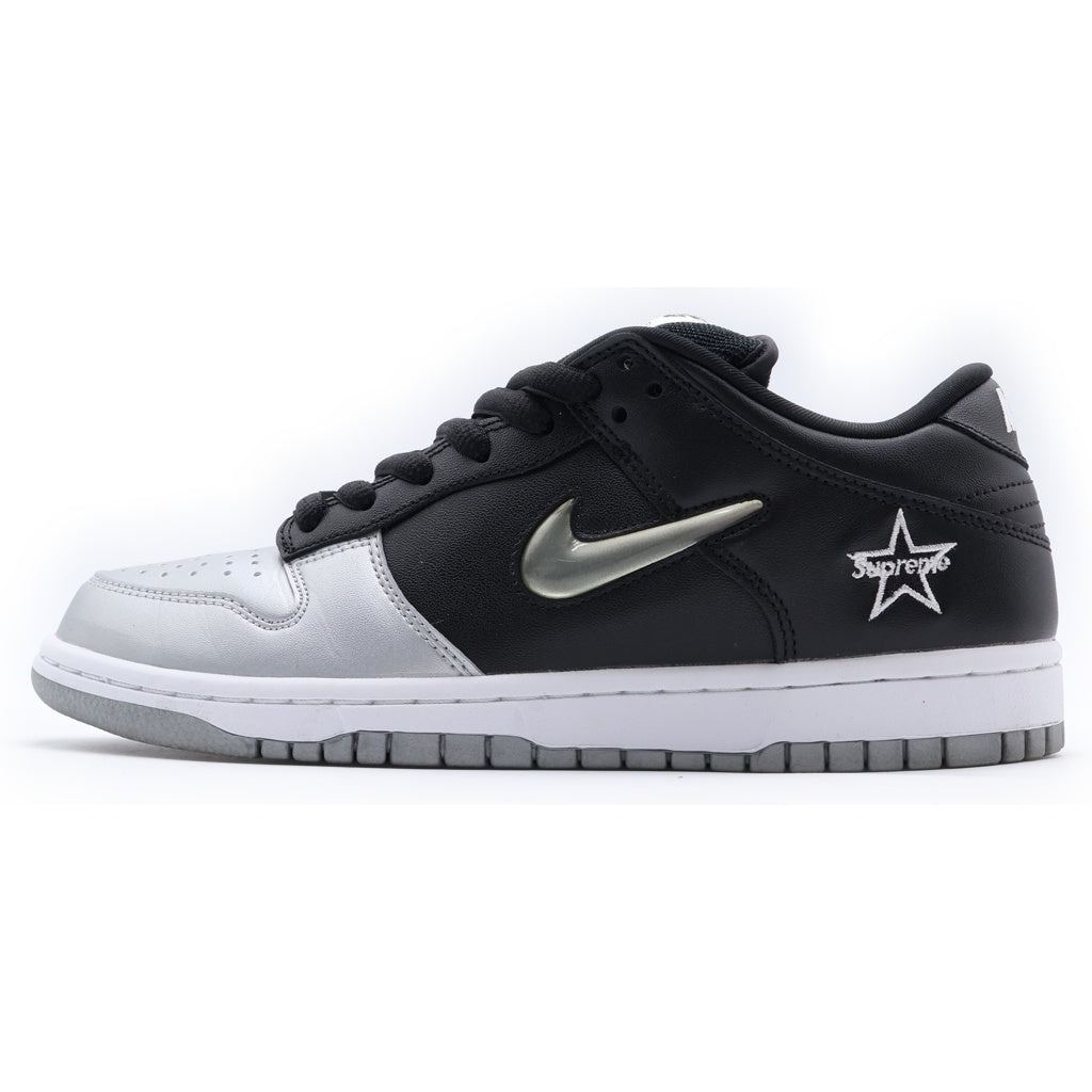 NIKE SB(ナイキエスビー) ×Supreme DUNK CK3480-001 シュプリーム ダンク カットスニーカー メタリックシルバー/ブラック レディース US7/25cm