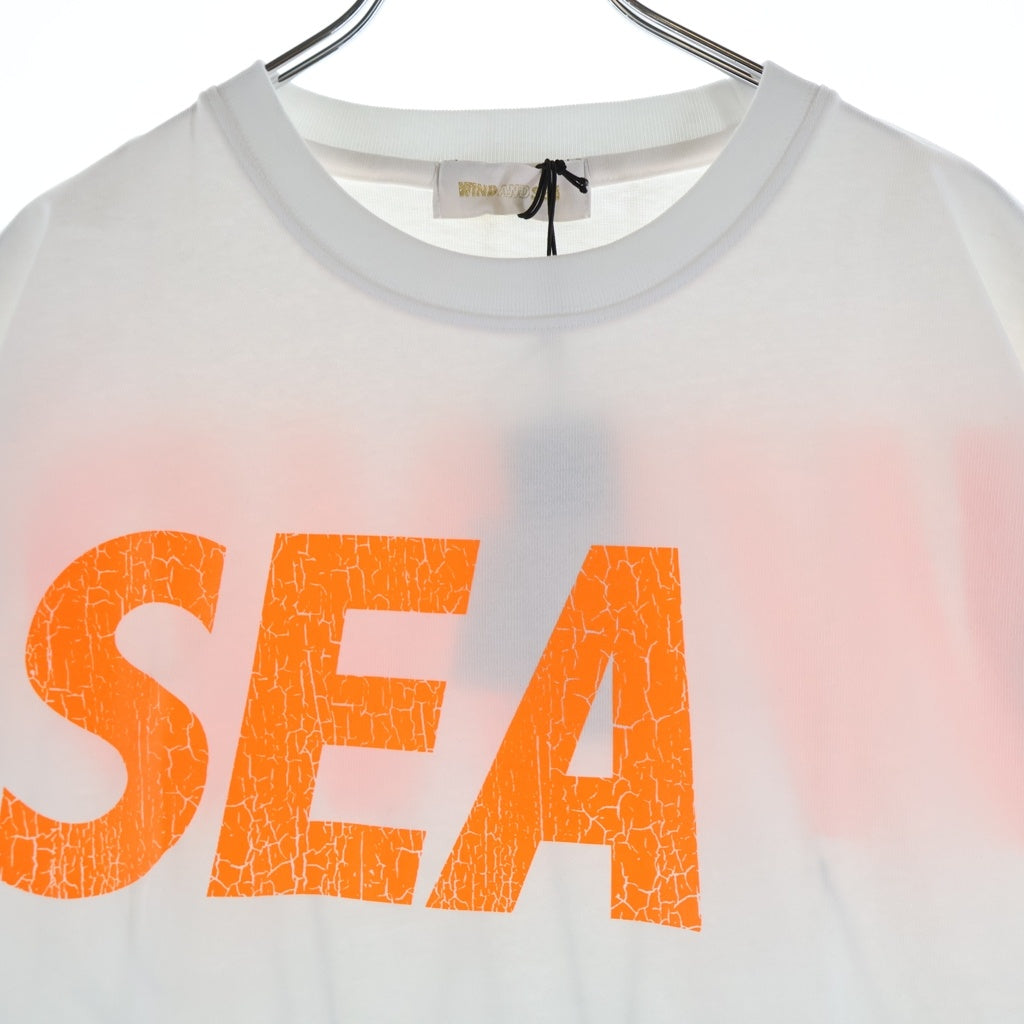 WIND AND SEA(ウィンダンシー) CRACK P DYE S/S TEE クラックロゴプリント クルーネック 半袖Tシャツ カットソー ホワイト WDS-O-SEA-23-Q4-CS-02