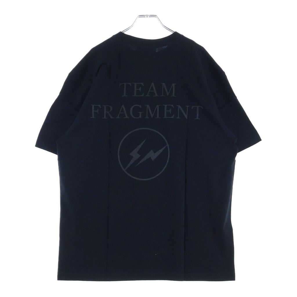 FRAGMENT DESIGN(フラグメントデザイン) ロゴプリントクルーネック半袖Tシャツカットソー ブラック