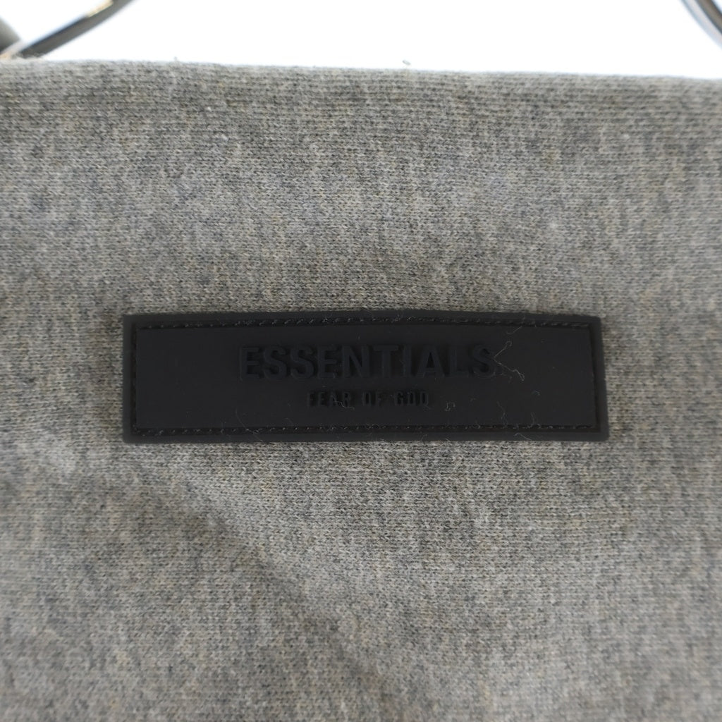 FEAR OF GOD ESSENTIALS(フィアオブゴッド エッセンシャルズ) フェルトロゴスウェットプルオーバーパーカー グレー