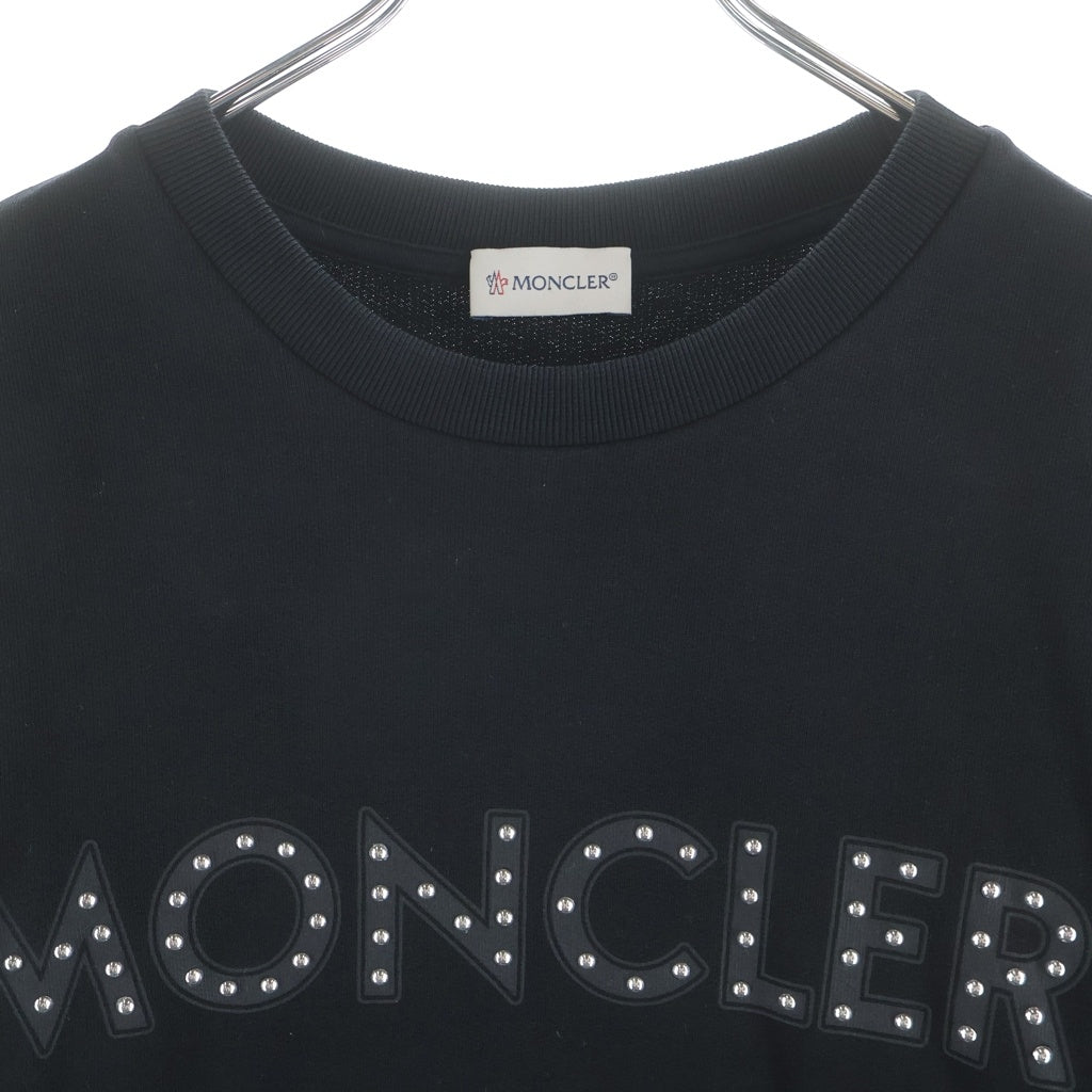 MONCLER(モンクレール) 22SS スタッズロゴ プリント クルーネック プルオーバースウェット トレーナー ブラック H10918G00013 809KR
