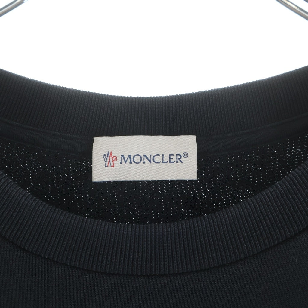 MONCLER(モンクレール) 22SS スタッズロゴ プリント クルーネック プルオーバースウェット トレーナー ブラック H10918G00013 809KR
