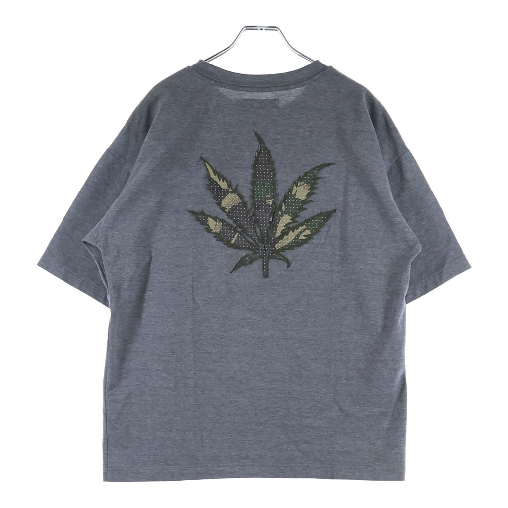 1 PIU 1 UGUALE 3 RELAX(ウノピゥウノウグァーレトレ) ×Lucien Pellat-Finetト CAMO LEAF R-NECK TEE ルシアンペラフィネ バックカモリーフ クルーネック 半袖Tシャツ カットソー グレー MRT290
