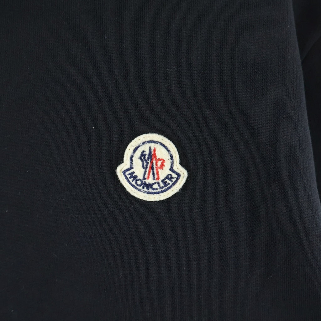 MONCLER(モンクレール) 25SS フロントロゴワッペン クルーネック ロングスリーブ 長袖スウェット トレーナー ブラック K10918G00073 809KR