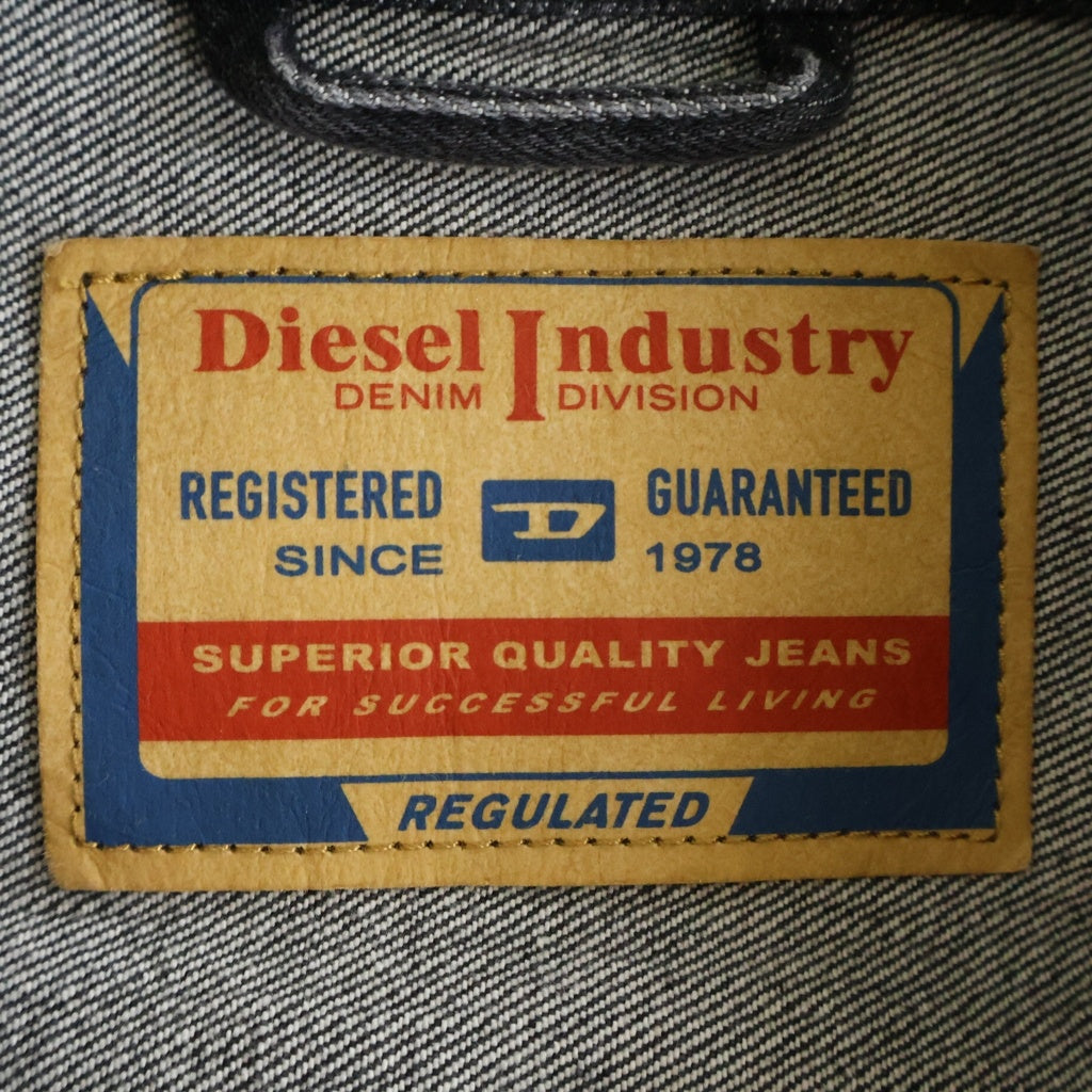 DIESEL(ディーゼル) D-BARCY-FSC ショルダーロゴプレート デニム トラッカージャケット ブラック A10847