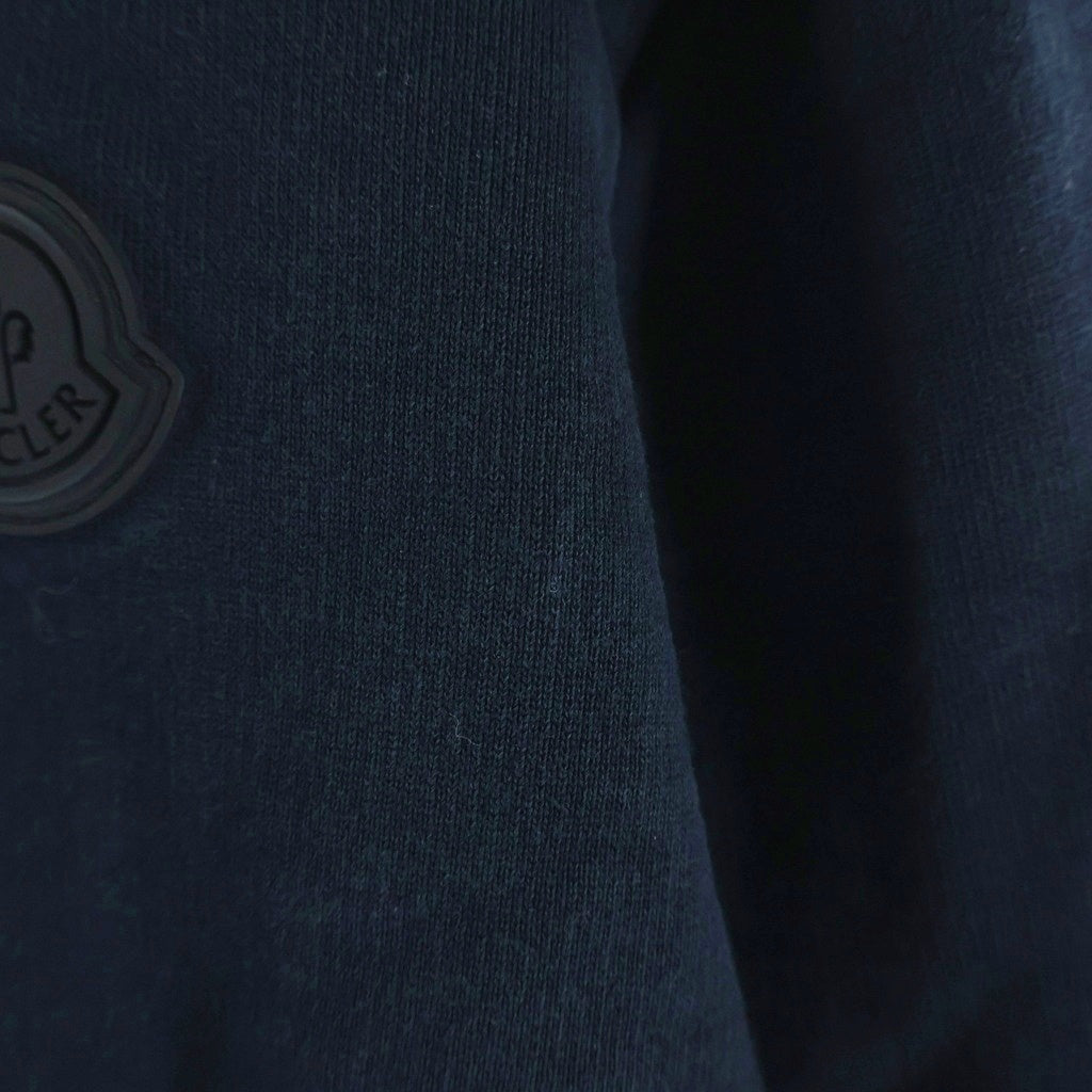 MONCLER(モンクレール) 25SS フロントロゴデザイン クルーネック ロングスリーブ スウェット トレーナー ネイビー K10918G00039 809KR