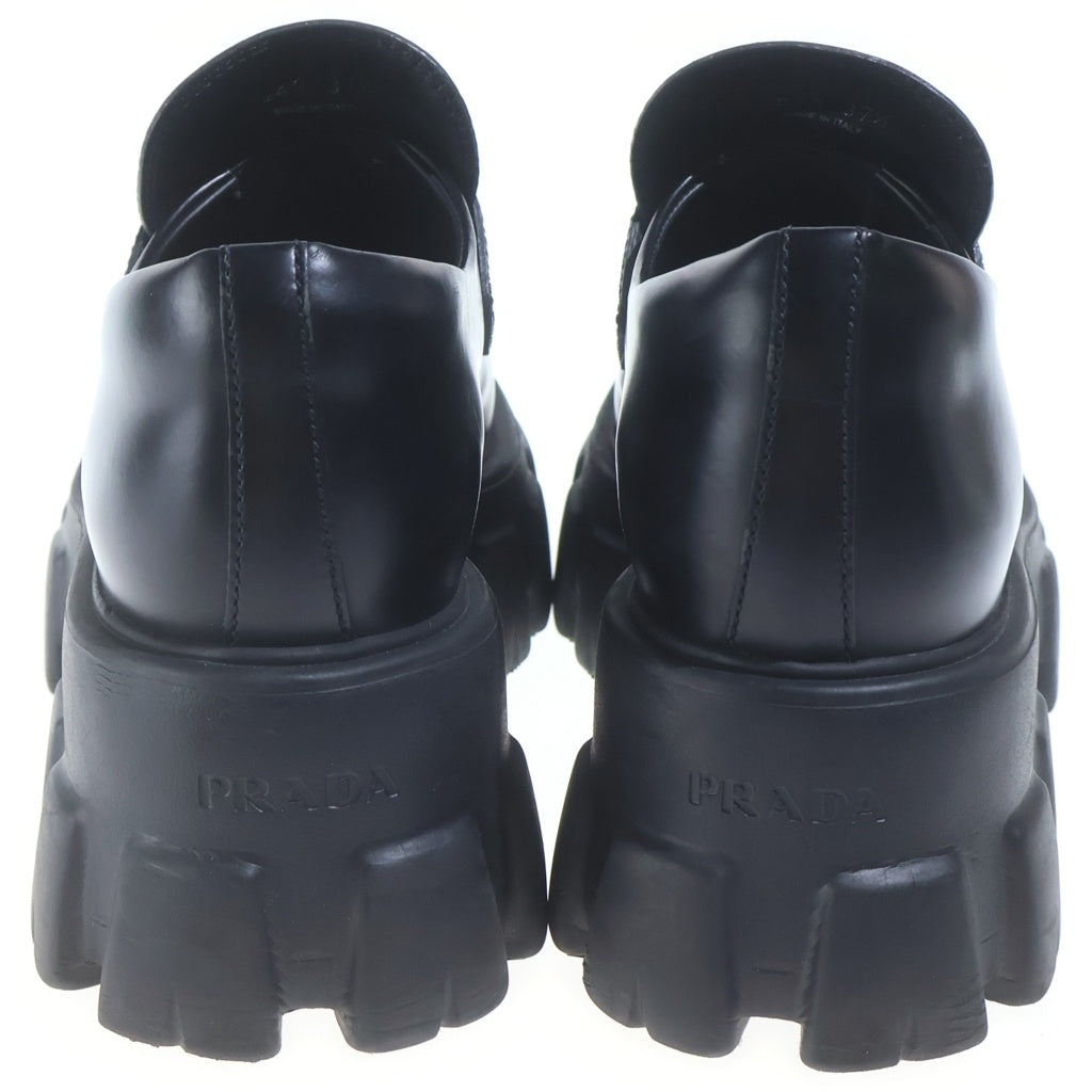 PRADA(プラダ) トライアングルプレートロゴデザイン モノリス ブラッシュドレザー ローファー ブラック 1D649M レディース