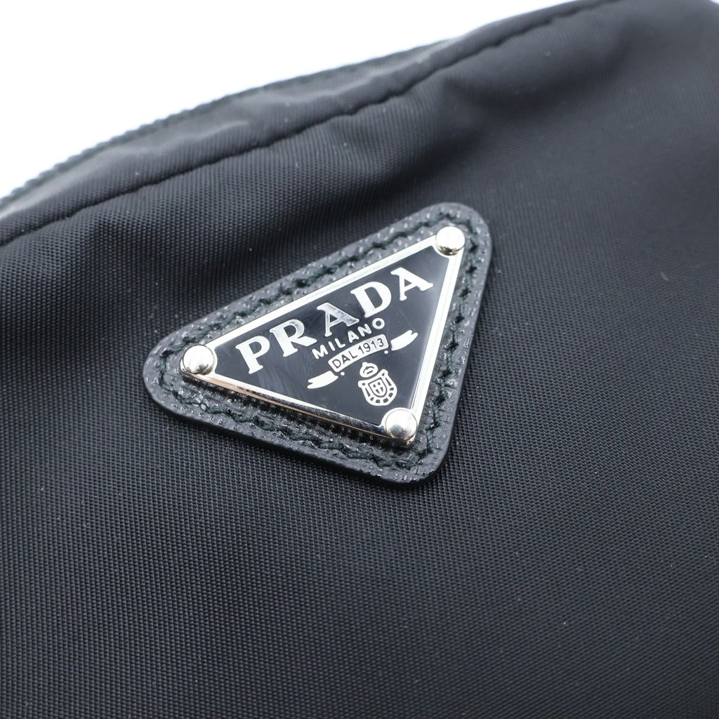 PRADA(プラダ) Re-Nylon リナイロン トライアングルロゴプレート マイクロ ポーチ ブラック 1ND339 レディース