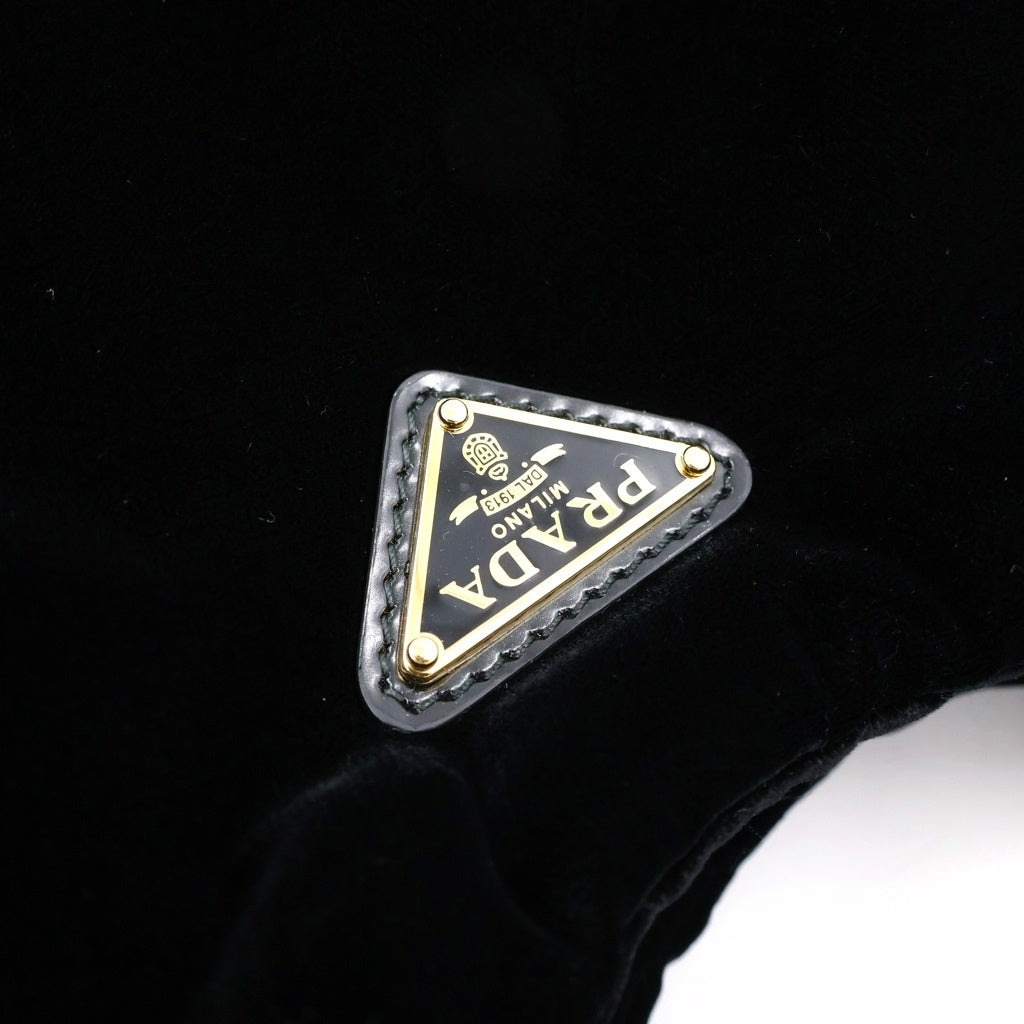 PRADA(プラダ) トライアングルロゴプレート パテッド ベルベット ミニハンドバッグ 2WAY ショルダーバッグ ブラック レディース 1BA410