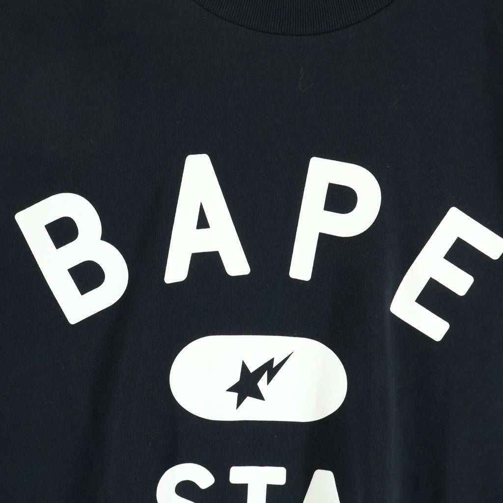 A BATHING APE(アベイシングエイプ) COLLEGE RELAXED FIT TEE BAPE STA カレッジ カモフラ ロゴプリント 半袖Tシャツ カットソー ブラック 0ZXTEM327101R