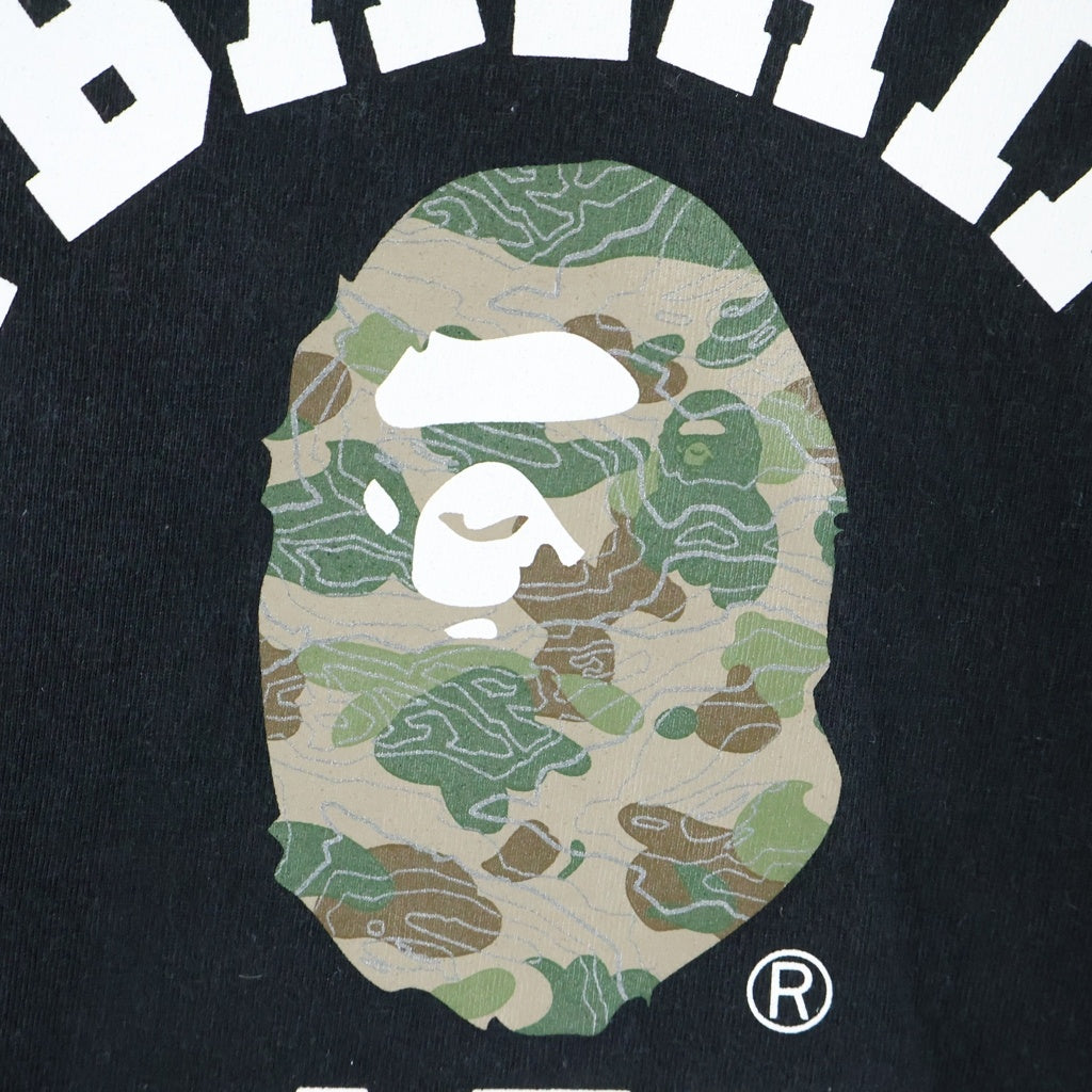 A BATHING APE(アベイシングエイプ) Layered Line Camo College Tee カモフラ カレッジロゴプリント 半袖Tシャツ カットソー ブラック 0ZXTEM110026L