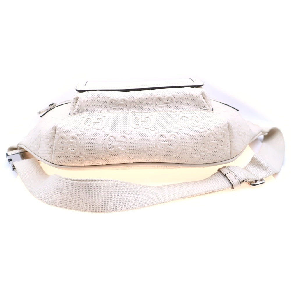 GUCCI(グッチ) GGエンボス ベルトバッグ アイボリー レザー ショルダーバッグ 645093