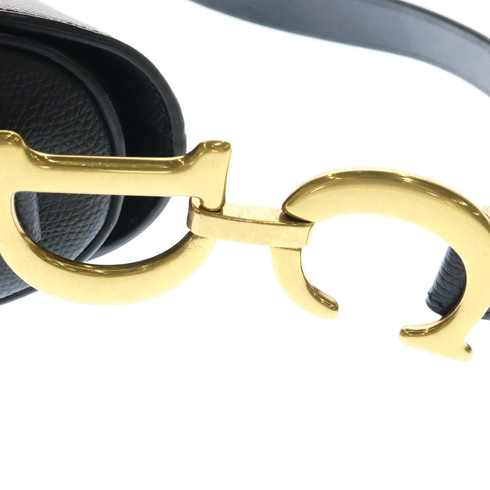 DIOR(ディオール) エンブロイダリーロゴストラップ グレインレザー サドルバッグ ワンショルダー ブラック レディース