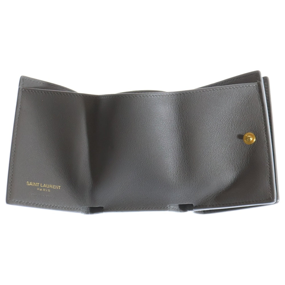 SAINT LAURENT PARIS(サンローランパリ) カサンドラロゴプレート タイニー レザー コンパクトウォレット 三つ折り財布 ゴールド金具 グレー 459880