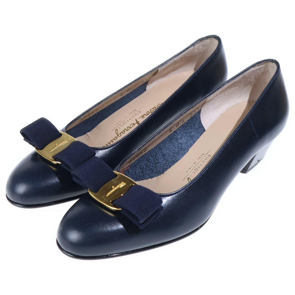 Salvatore Ferragamo(サルヴァトーレ フェラガモ) ヴァラ パンプス ネイビー #5B レディース