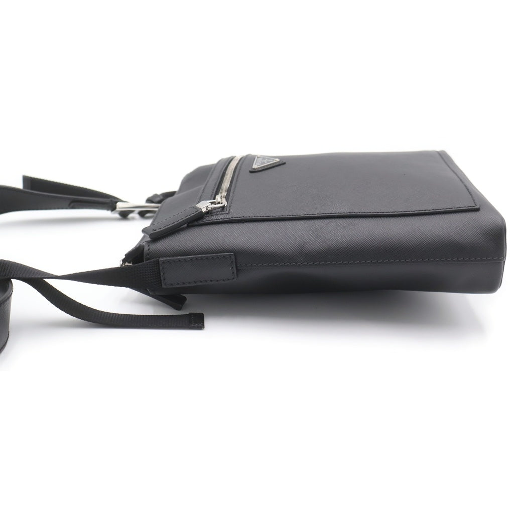 PRADA(プラダ) サフィアーノ ショルダーバッグ サコッシュ ブラック レザー 2VH062 シルバー金具 レディース