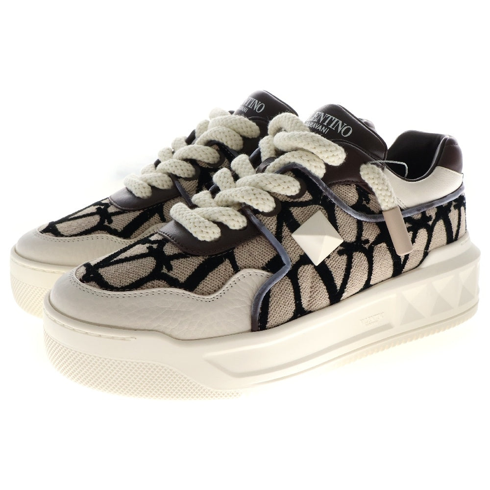 valentino garavan(ヴァレンティノガラヴァーニ) One Studs Leather x Fabric Sneakers ワンスタッズ レザー ファブリック ローカットスニーカー ホワイト×ベージュ S3G37Y2